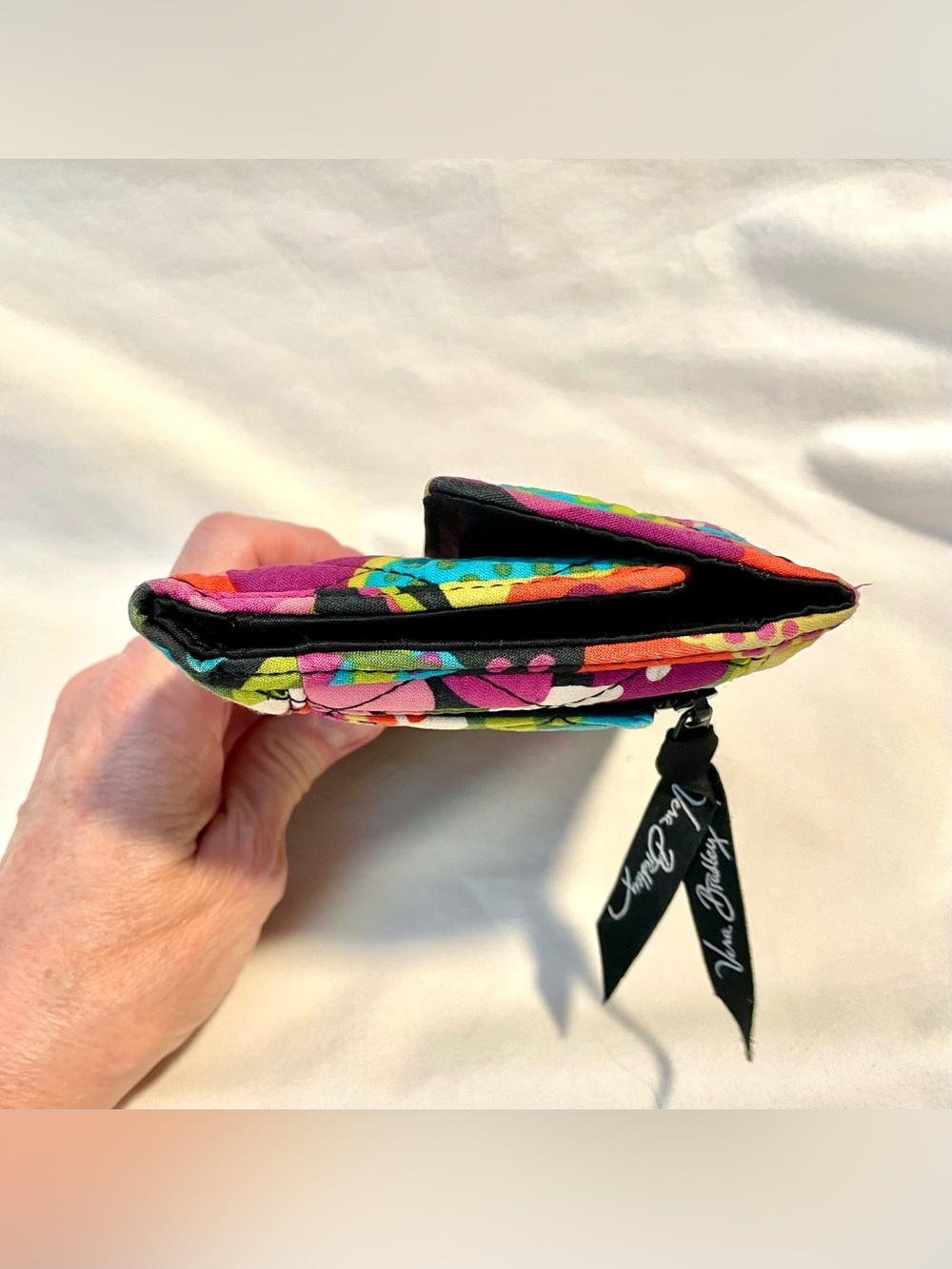 *RARE* Vera Bradley Va Va Bloom Tri-Fold Compact Wallet - Quilted Cotton-6” x 4 - Picture 4 of 12